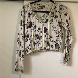 Cropped printed Kendall and Kylie long sleeve